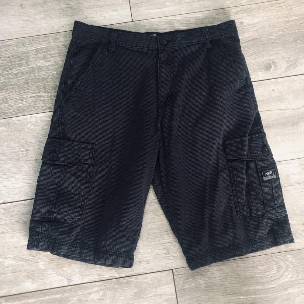 Vans cargo shorts size 30